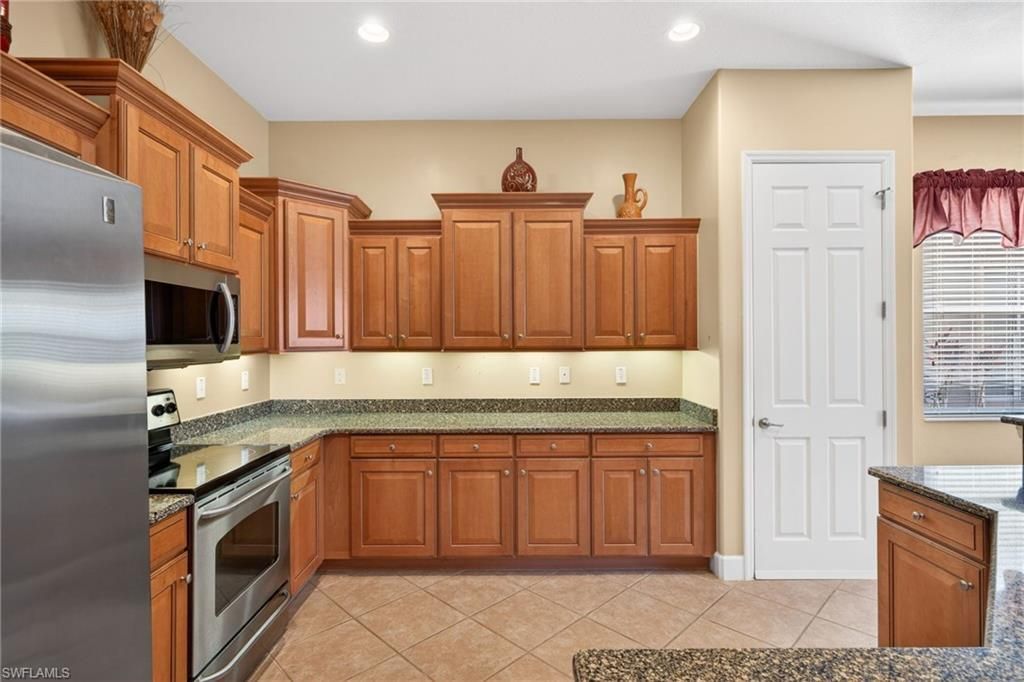 21218 Velino Ln, Estero, FL 33928 Photo