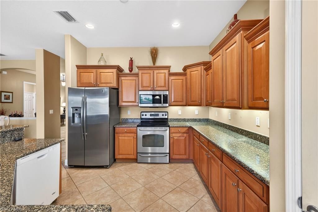 21218 Velino Ln, Estero, FL 33928 Photo