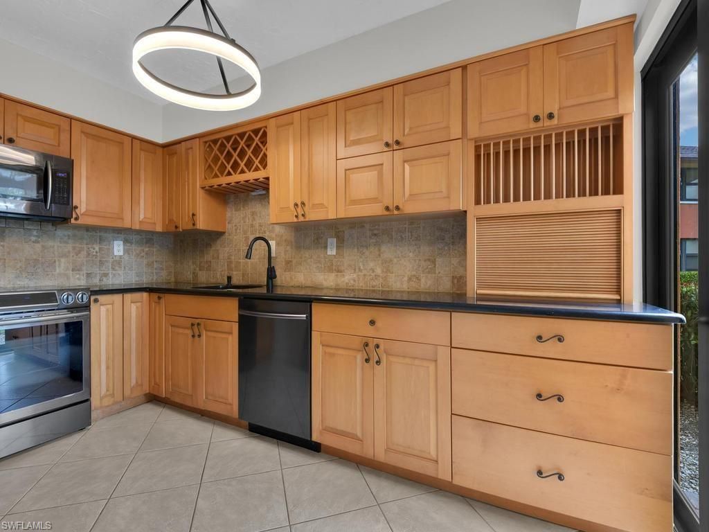 1512 Mainsail Dr, Unit 10, Naples, FL 34114 Photo