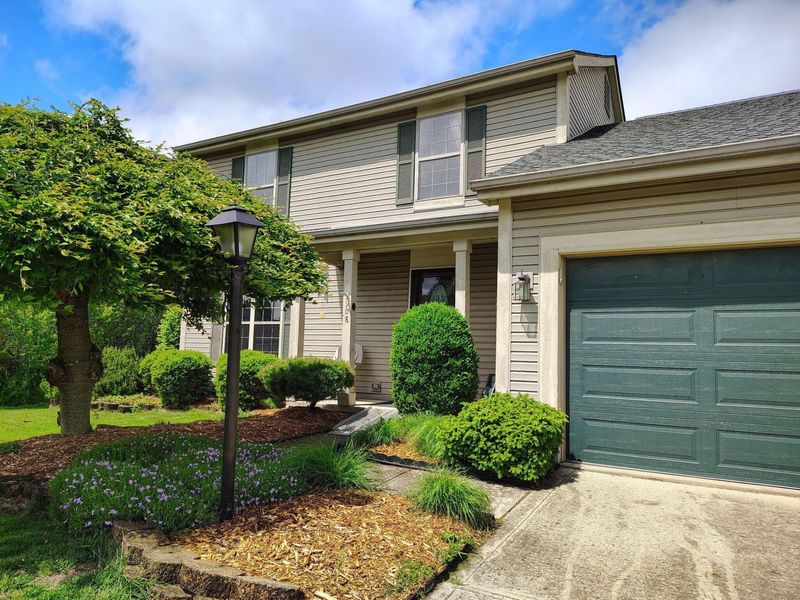 908 Larkfield Drive, Columbus, OH 43085 Photo 2