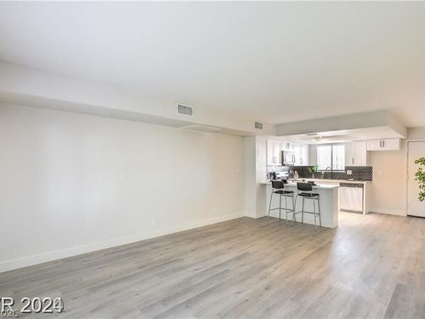 1436 N Jones Boulevard , Las Vegas, NV 89108