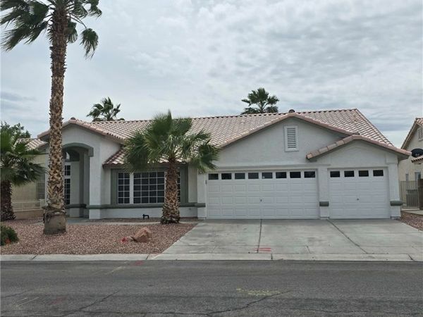 975 Royal Moon Avenue , Las Vegas, NV 89123