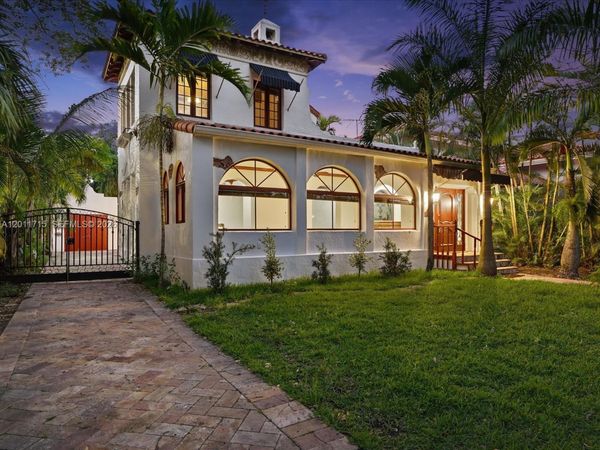 1137 Asturia Ave , Coral Gables, FL 33134