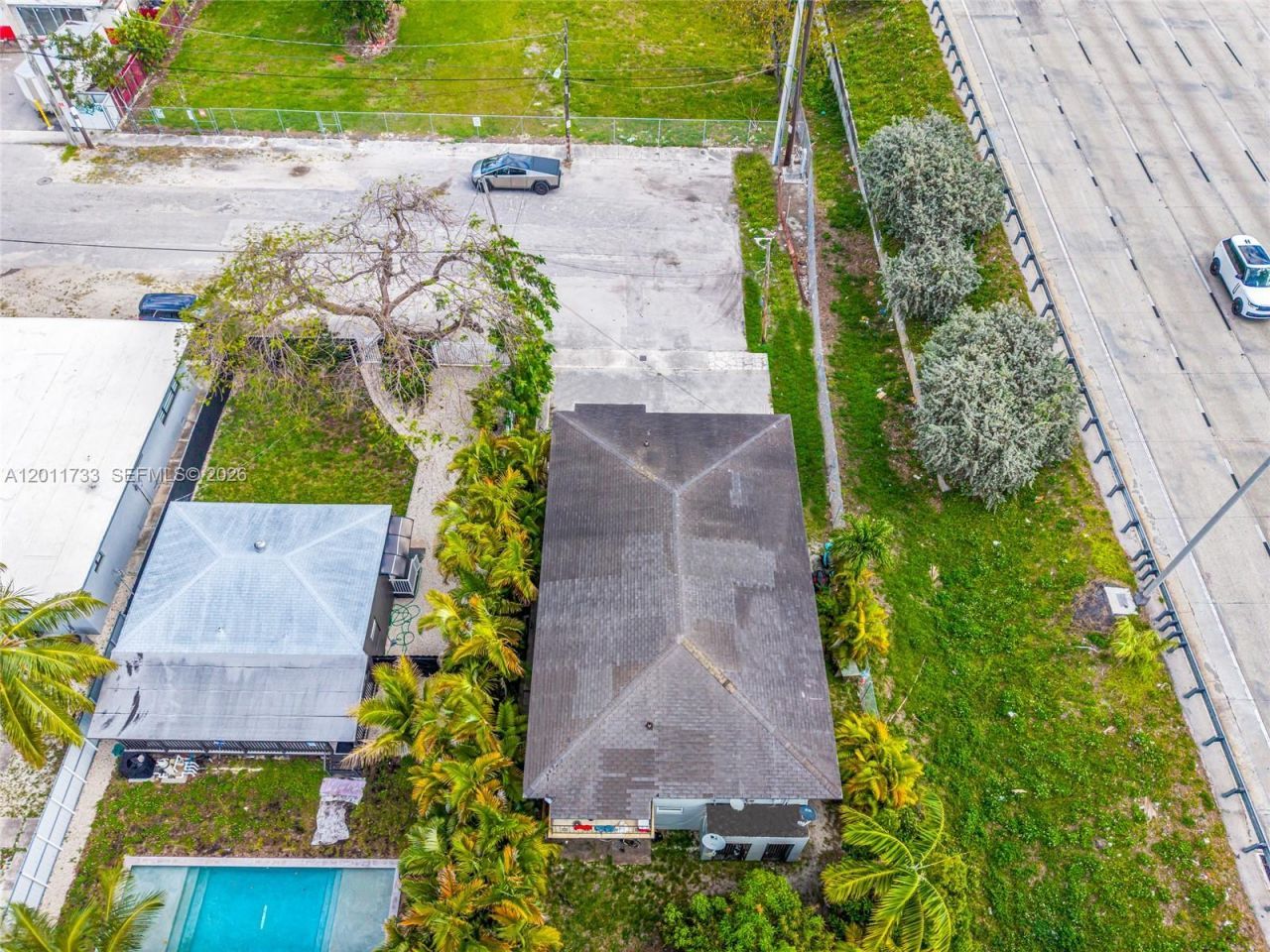 650 NW 28th St, Miami, FL 33127 Photo