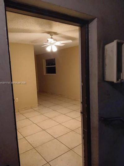 650 NW 28th St, Miami, FL 33127 Photo