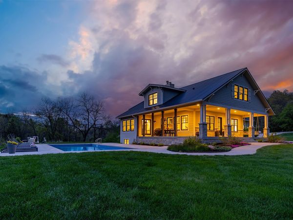 1001 Timber Brook Avenue, Booneville, IA 50038