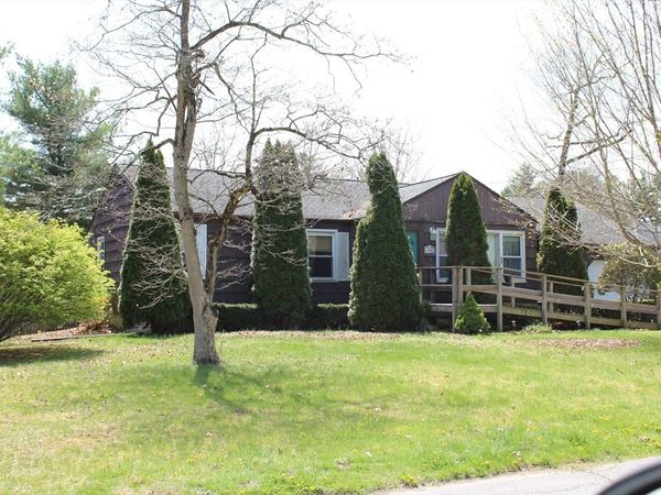 158 Woodcrest Rd, Springfield, MA 01029