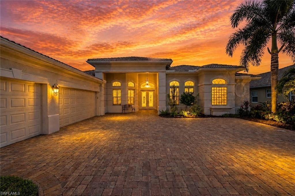 19419 La Serena Dr, Estero, FL 33967 Photo