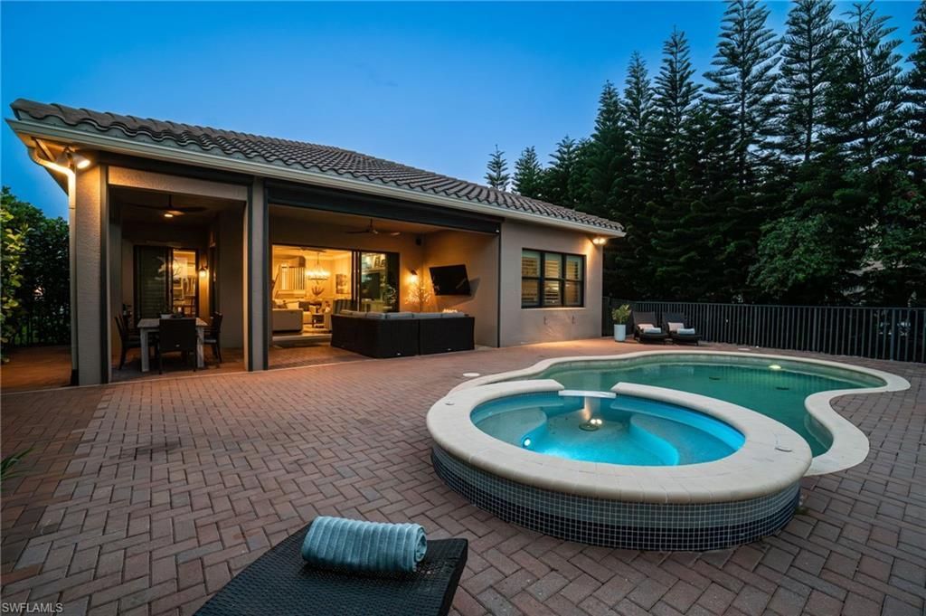 2767 Cinnamon Bay Cir , Naples, FL 34119 Photo