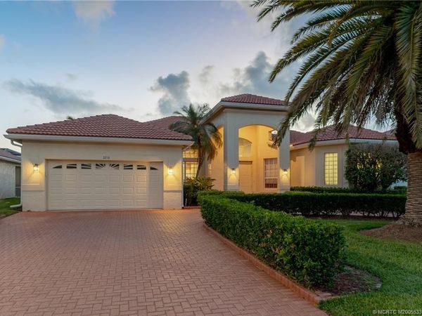 2216 SE Stonehaven Road, Port St Lucie, FL 34952