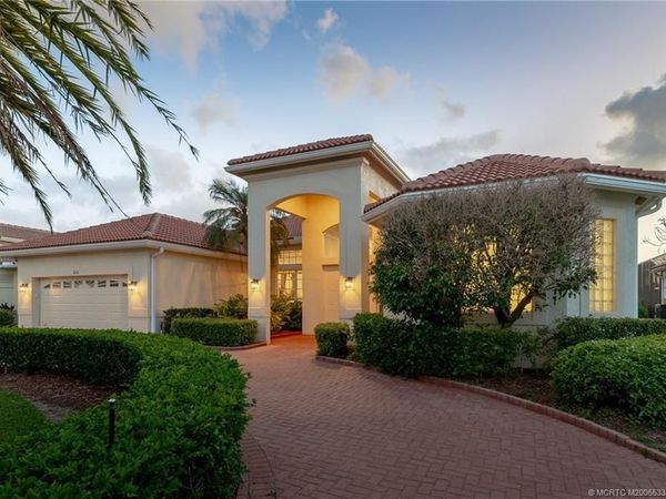 2216 SE Stonehaven Road, Port St Lucie, FL 34952