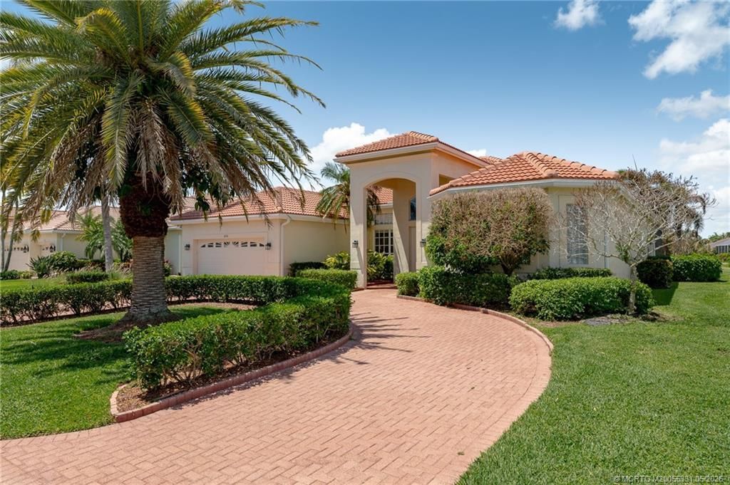 2216 SE Stonehaven Road, Port Saint Lucie, FL 34952 Photo