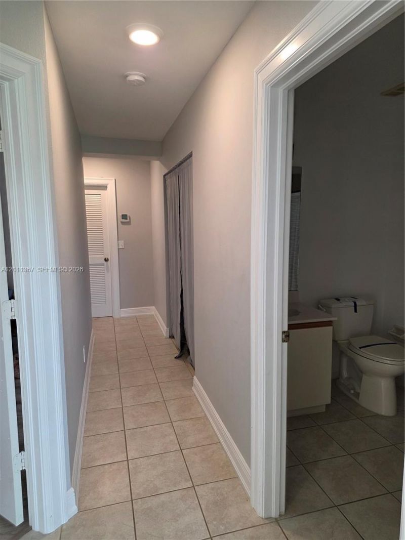 575 Augusta Boulevard , Unit 8, Naples, FL 34113 Photo