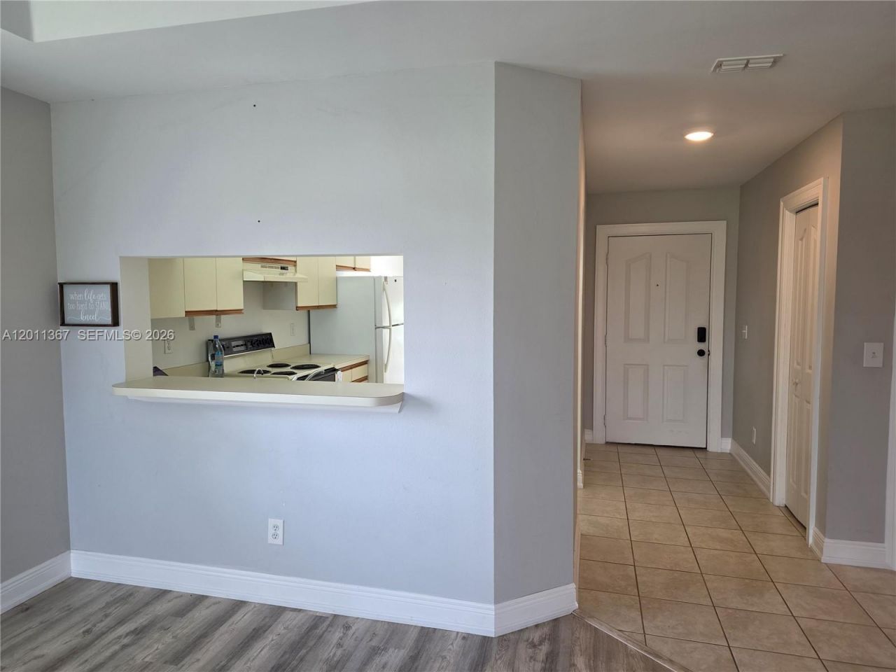575 Augusta Boulevard , Unit 8, Naples, FL 34113 Photo