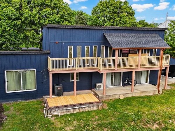 406 E 2nd St, South Point, OH 45680