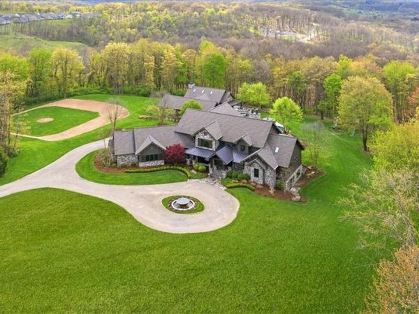 5709 N Montour Rd , Gibsonia, PA 15044