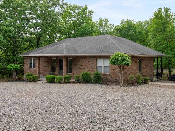 60 Highland Rd , Tumbling Shoals, AR 72581