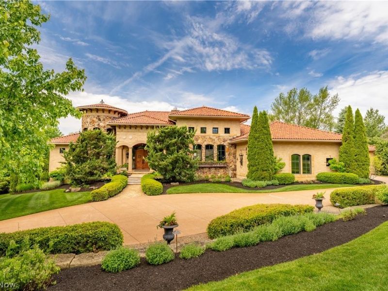 4809 Lantern Hill Circle NW, Canton, OH 44718 Photo 1
