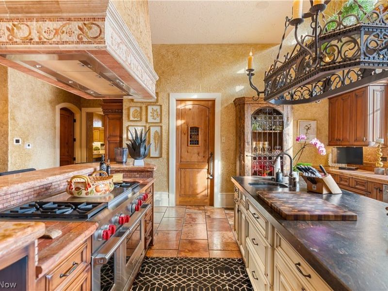4809 Lantern Hill Circle NW, Canton, OH 44718 Photo 12
