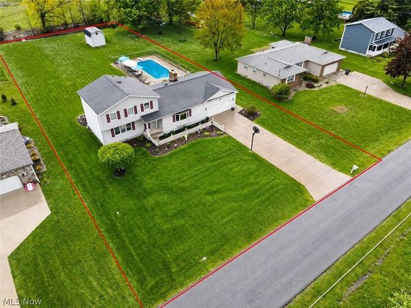 6645 Summit Drive , Canfield, OH 44406