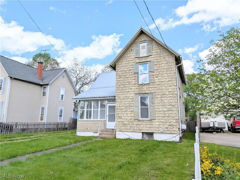 226 Smith Avenue SW, Canton, OH 44706 Photo 2
