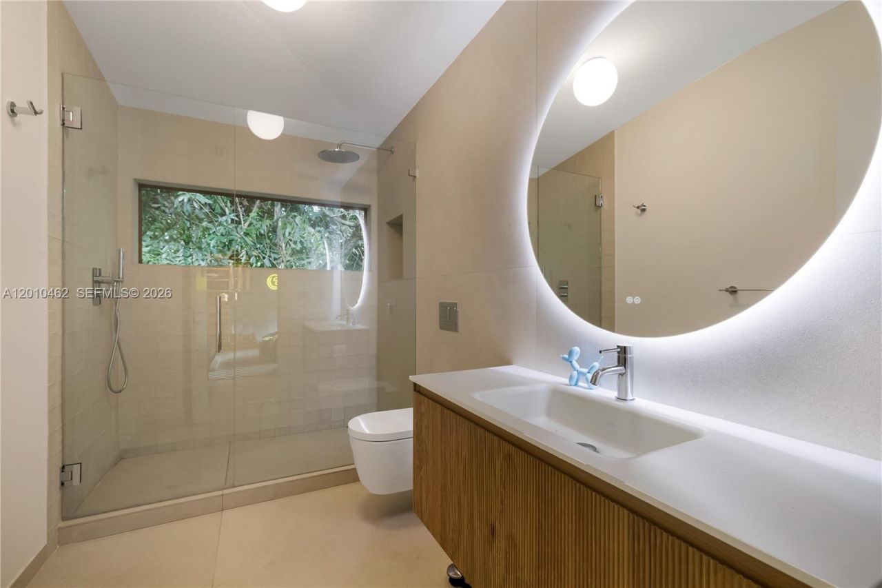 3600 Stewart Ave, Miami, FL 33133 Photo