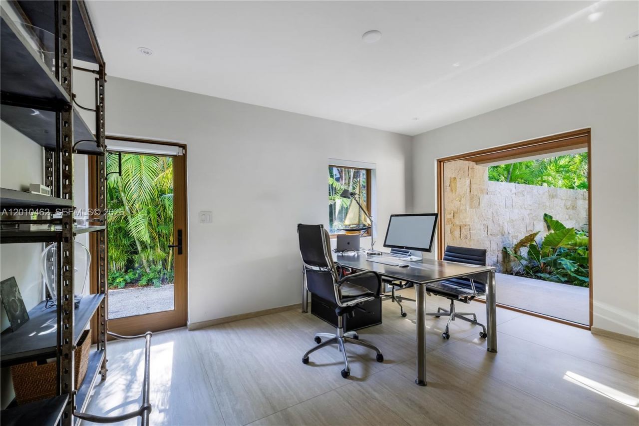 3600 Stewart Ave, Miami, FL 33133 Photo