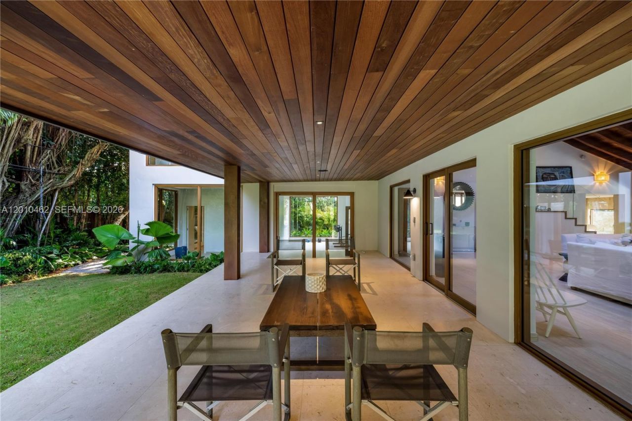 3600 Stewart Ave, Miami, FL 33133 Photo