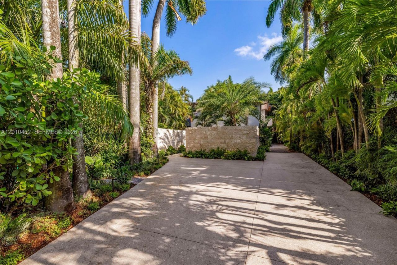 3600 Stewart Ave, Miami, FL 33133 Photo