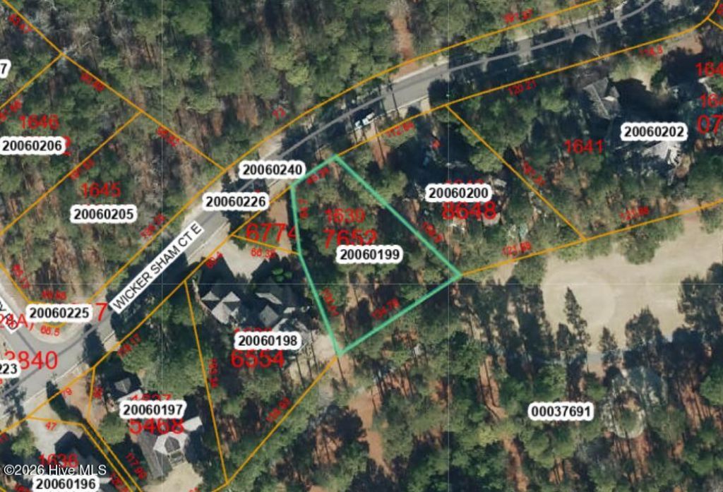 6 Wicker Sham Court E, Pinehurst, NC 28374 Main Photo