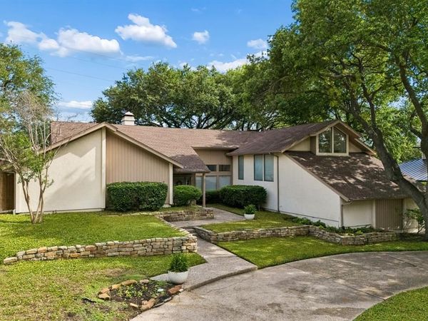 9530 Moss Haven Drive, Dallas, TX 75231