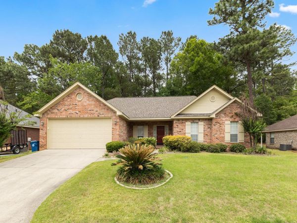 12 Classic Woods Dr., Hattiesburg, MS 39402