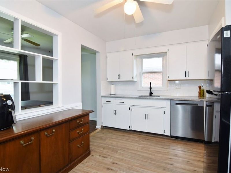1098 Homestead Road, South Euclid, OH 44121 Photo 10