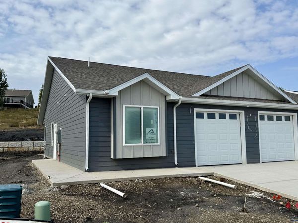 2527 HENNESSY DRIVE, Rapid City, SD 57701