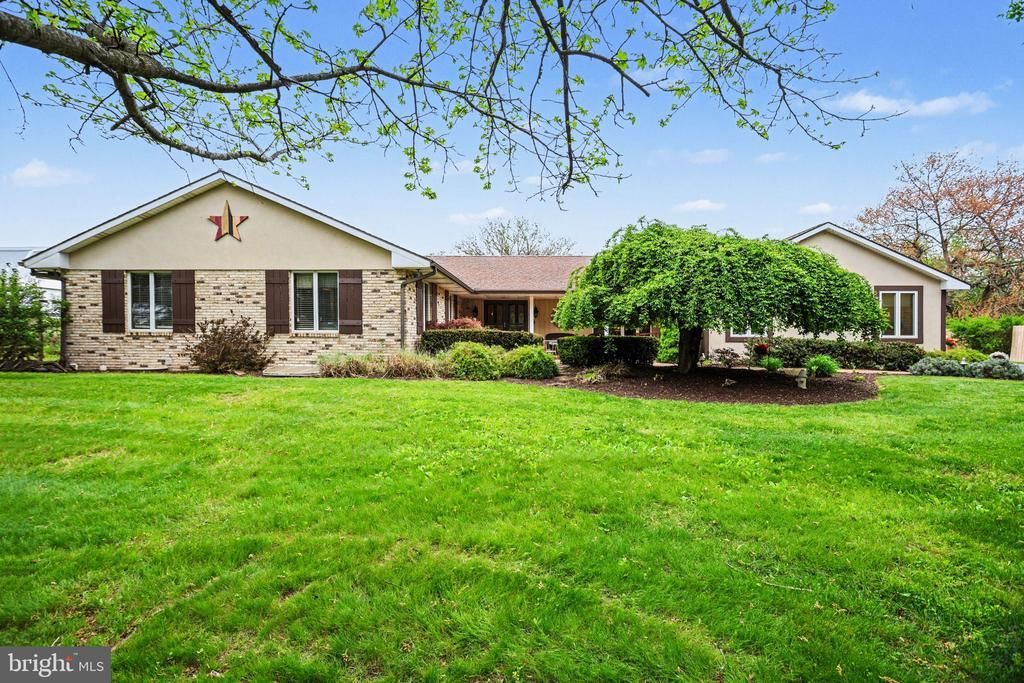 1346 BAIR ROAD, BAINBRIDGE, PA 17502