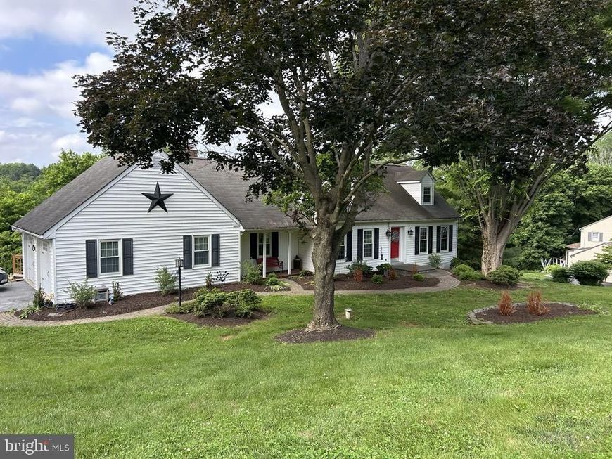 975 Wind Song Road, West Chester, PA 19382 Main Photo