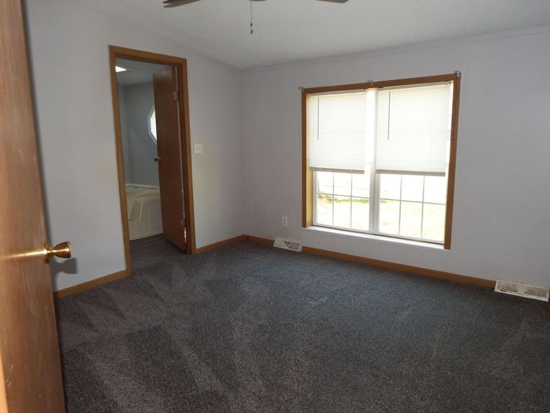 422 Lockbay Road, Commercial Point, OH 43116 Photo 7