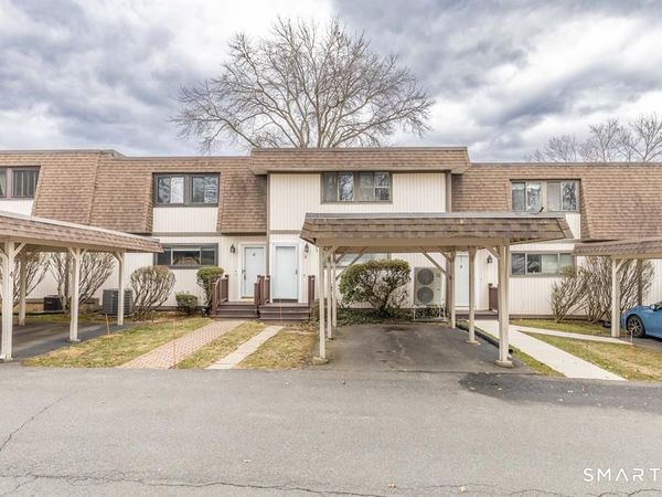 3 Pebblestone, Unit 3, Suffield, CT 06078