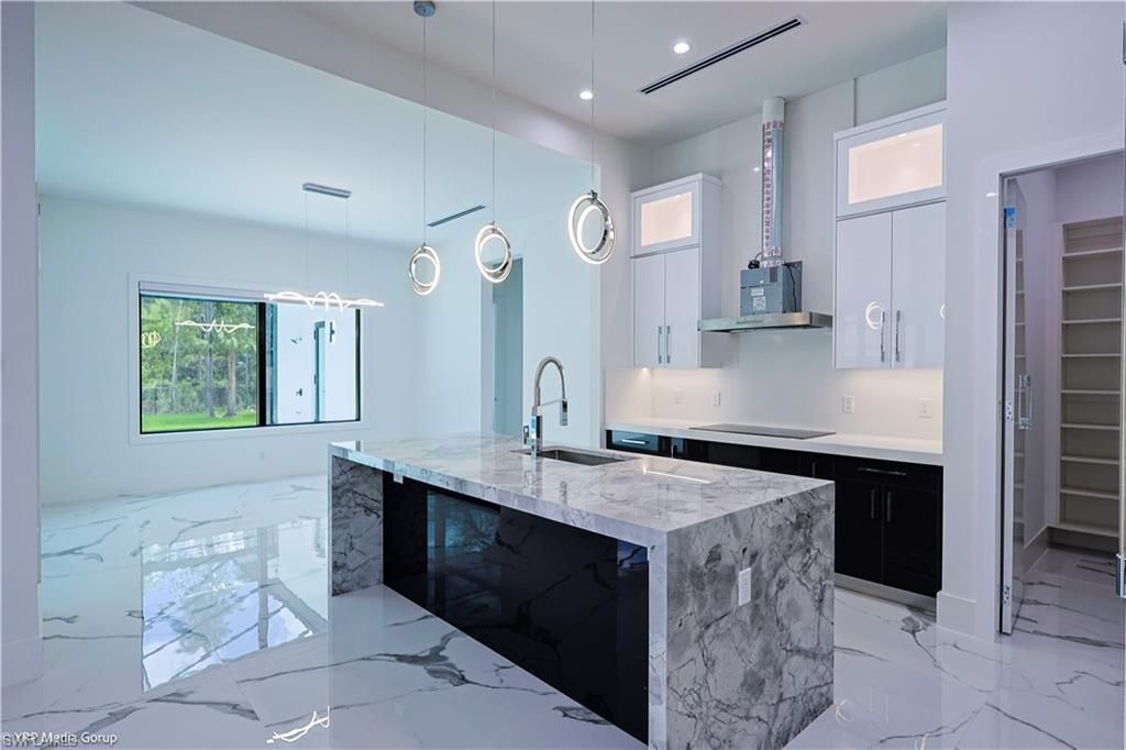 3430 1st Ave Nw, Naples, FL 34120 Photo