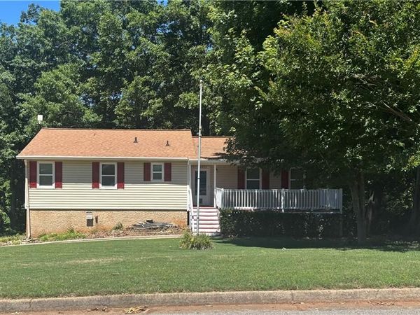 4135 Macduff Drive, Douglasville, GA 30135