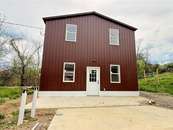 118 Briarwood Dr , Monongahela, PA 15063