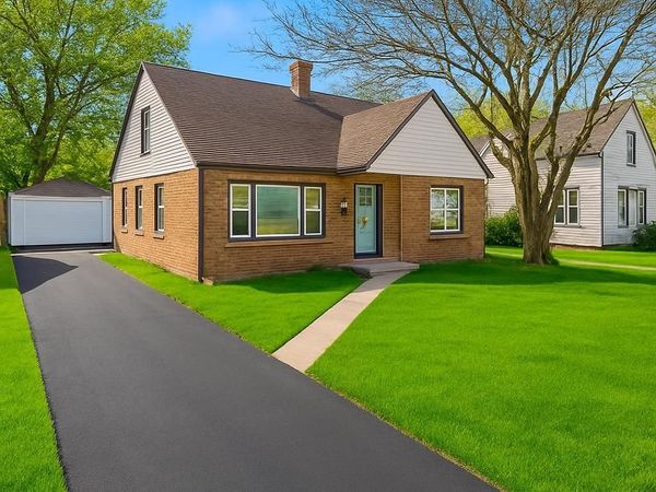 8742 S Washtenaw Avenue , Evergreen Park, IL 60805