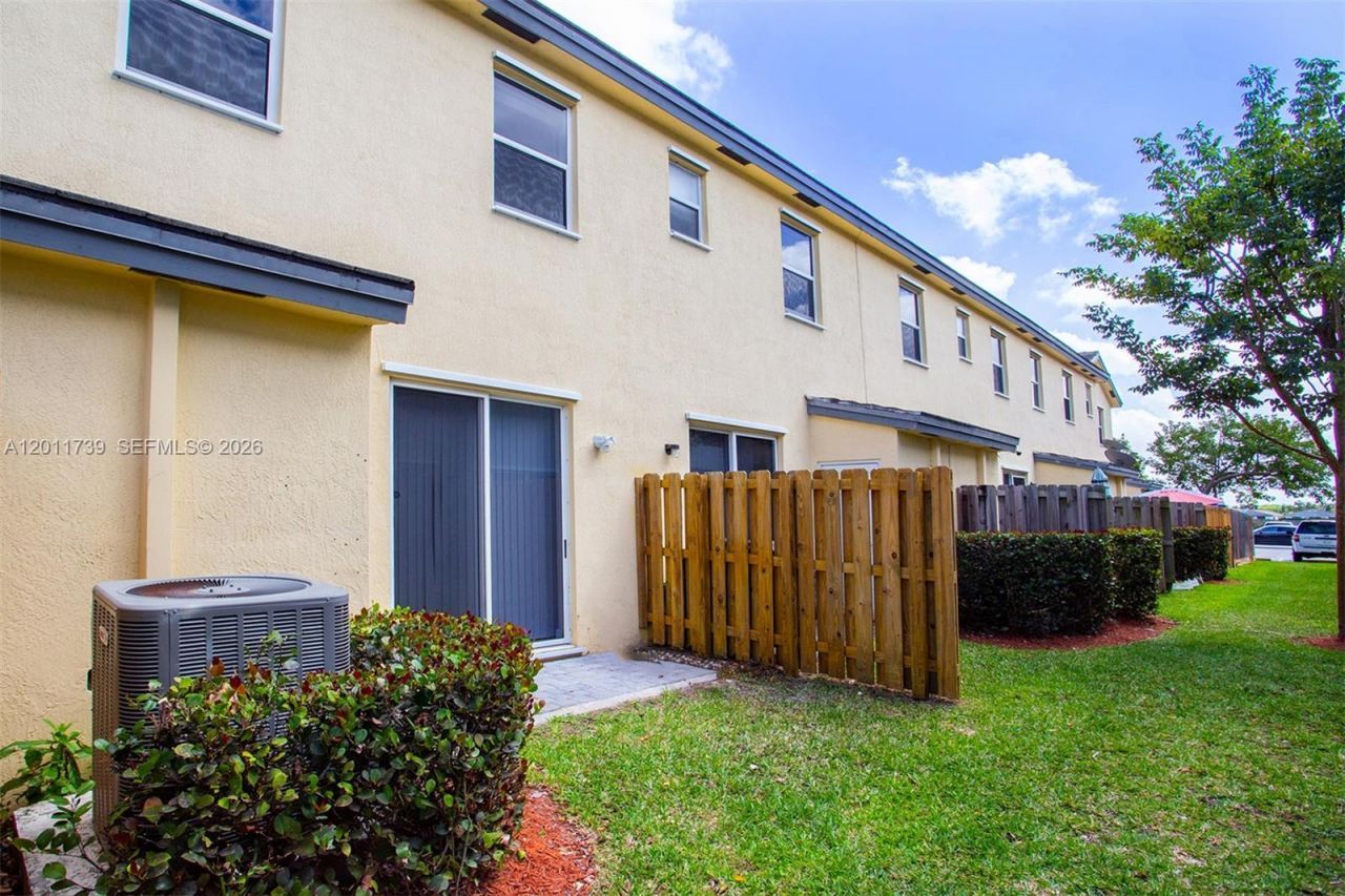 132 SE 28th Pl , Unit 7, Homestead, FL 33033 Photo