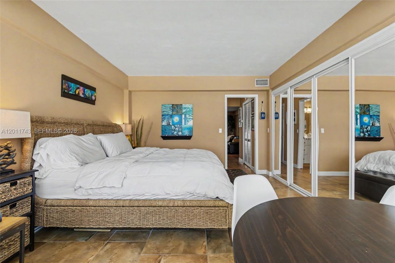 1801 S Surf Rd , Unit 2G, Hollywood, FL 33019 Photo