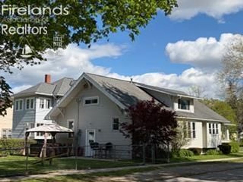 491 E Perry St., Tiffin, OH 44883 Photo 2