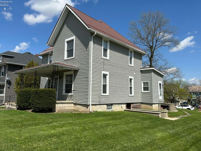 537 Dale Avenue, Willard, OH 44890 Photo 2
