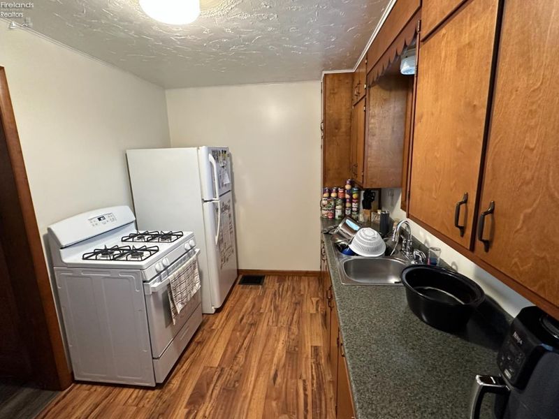 537 Dale Avenue, Willard, OH 44890 Photo 9
