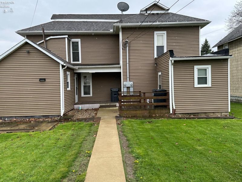 410 Emerald Street, Willard, OH 44890 Photo 2