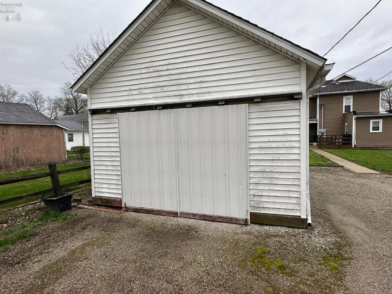 410 Emerald Street, Willard, OH 44890 Photo 4