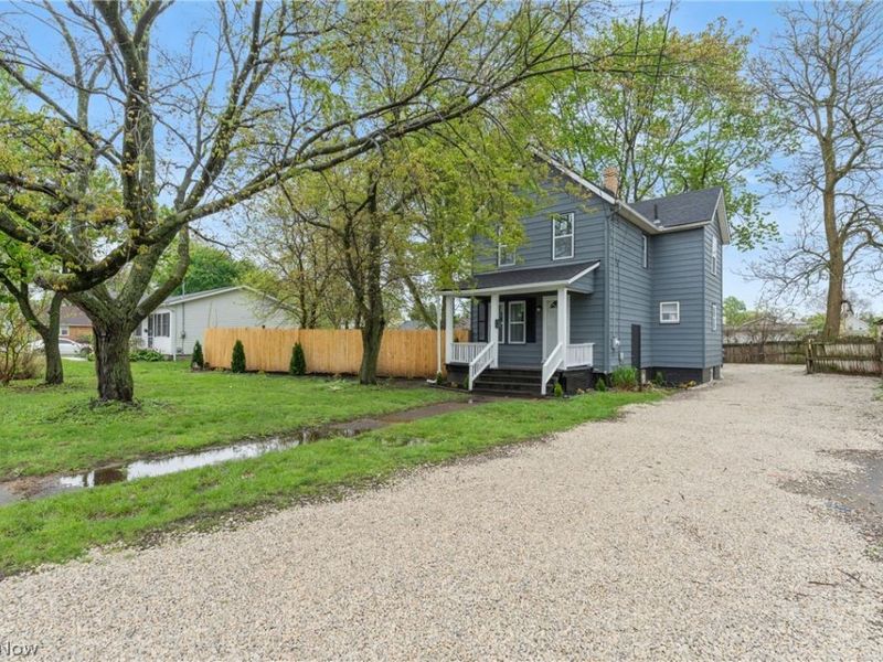 2014 25th Street NE, Canton, OH 44705 Photo 2
